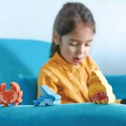 TENDER LEAF TOYS - 10 Coastal Creatures With Shelf