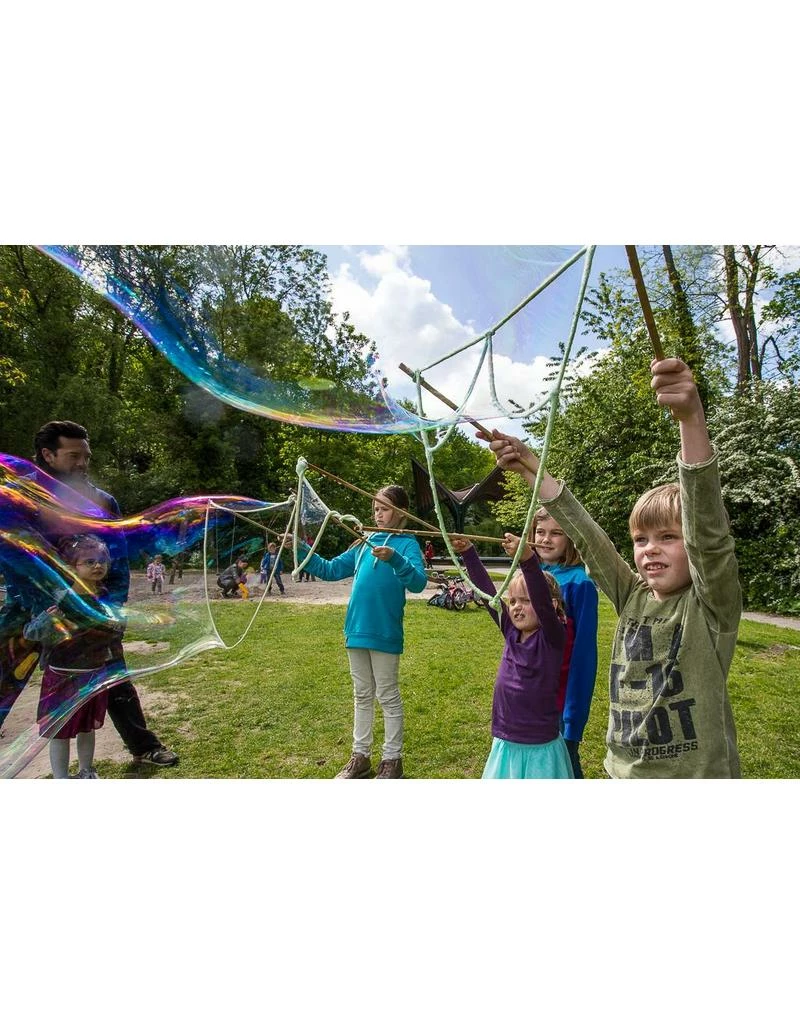 Het Kleine Avontuur Outdoor BubbleLab - Create Giant Soap Bubbles - BASIC Set